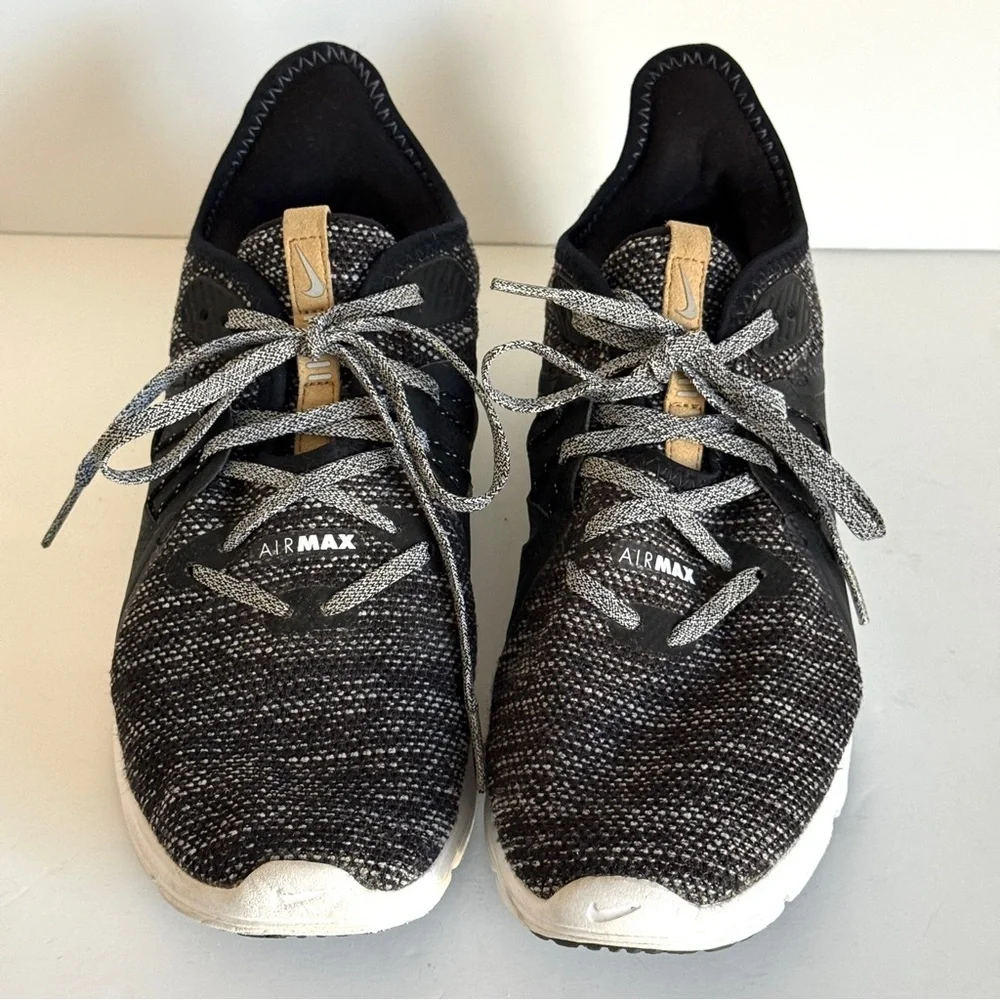 Nike Air Max Sequent 3 Sneakers Black & Gray Size 8